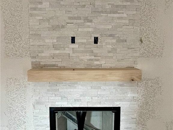 5th image of 11 Thornhill Ln