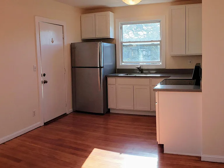5913 Chabot Rd — Photo 6