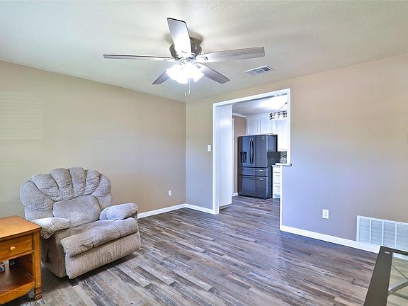 4th image of 1233 S San Jose Dr