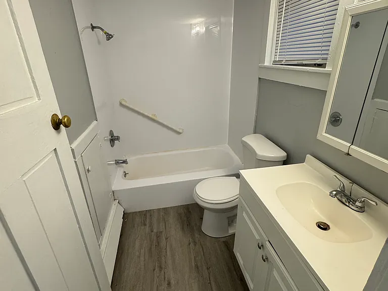 6 Lawrence Rd #109 — Photo 8