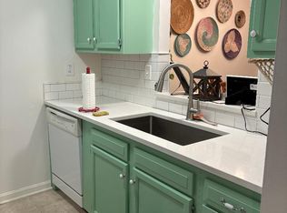 1328 Lynmar Dr APT 4, Louisville, KY