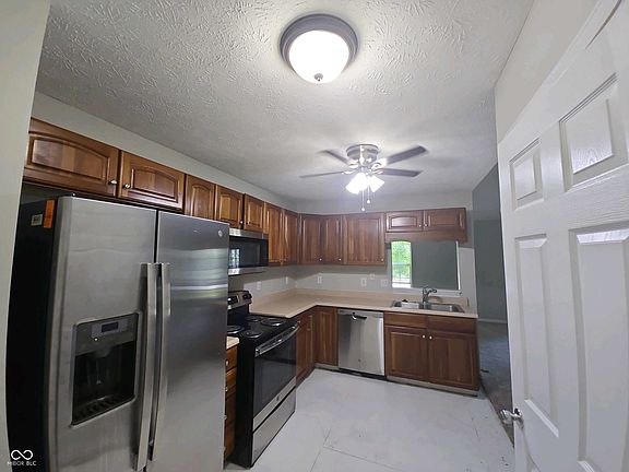 3rd image of 7714 Dixon Ct