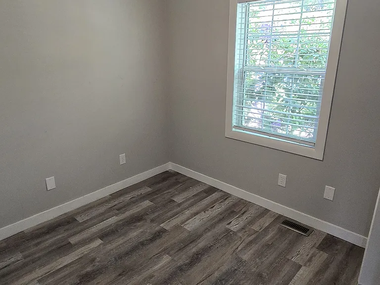 96 Locust Ct — Photo 18