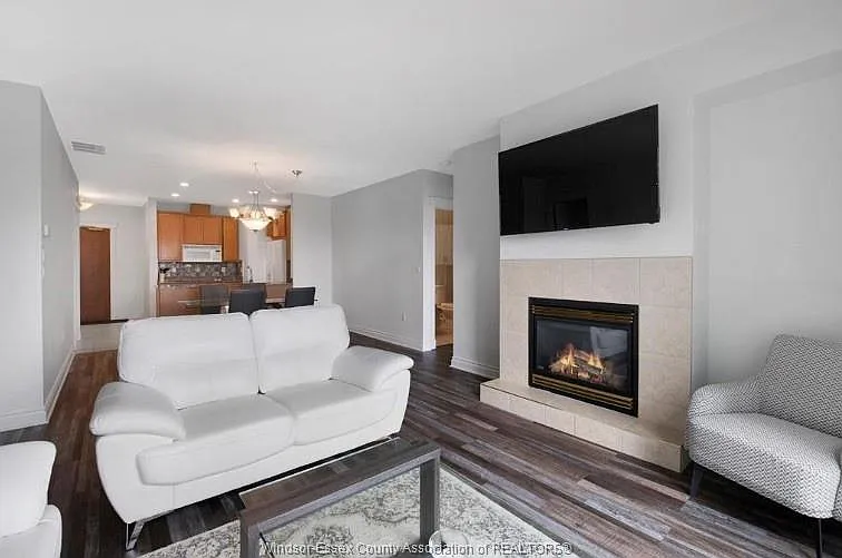 5055 Riverside Dr E #201 — Photo 23