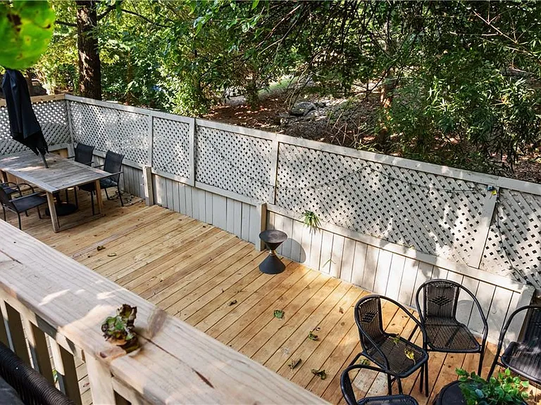 720 Mollie St SE — Photo 7