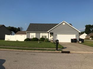1822 Antiqua Dr, Newburgh, IN 47630