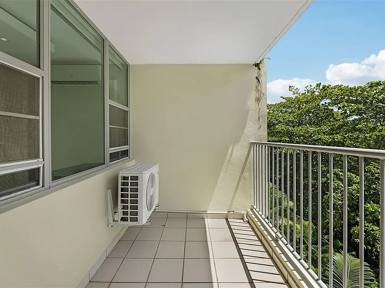 37 Cond Atrium Park Regina Marina #408C — Photo 10