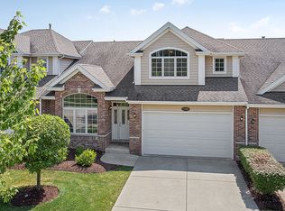 1438 Amberwood Ln, Lemont, IL 60439