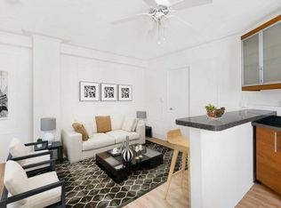 2756 N Pine Grove, Chicago, IL 60614