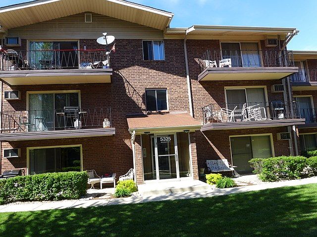 1st image of 5325 Waterbury Way APT 701A