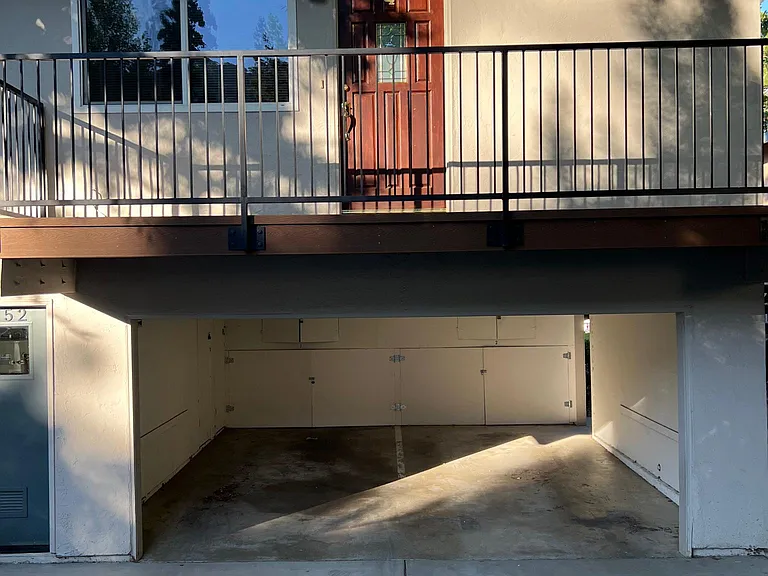 2252 Segundo Ct #4 — Photo 8