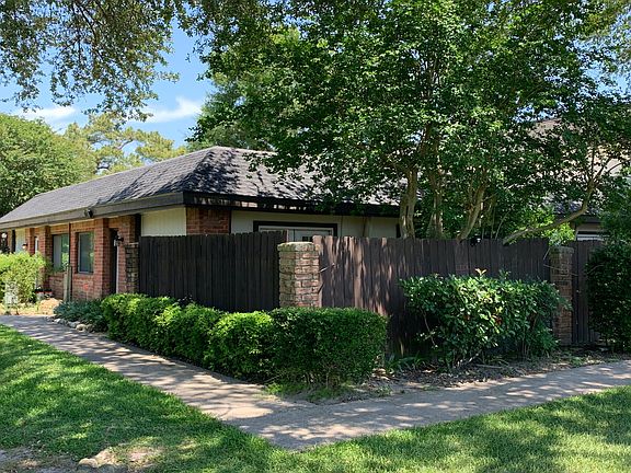 3rd image of 12007 Greenwood Forest Dr #A