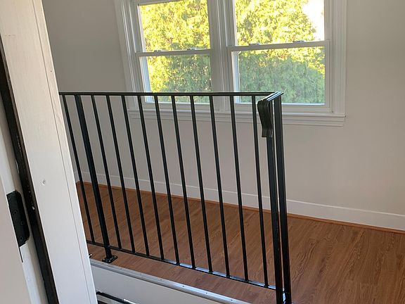 Front Entrance/Hallway.