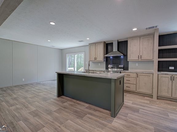 2nd image of 7463 Yukon Rd