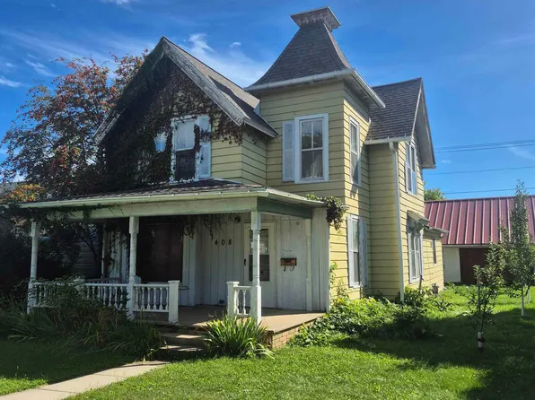 408 Superior Ave, Tomah, WI 54660
