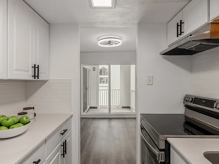 3371 S Monaco Pkwy #A — Photo 14