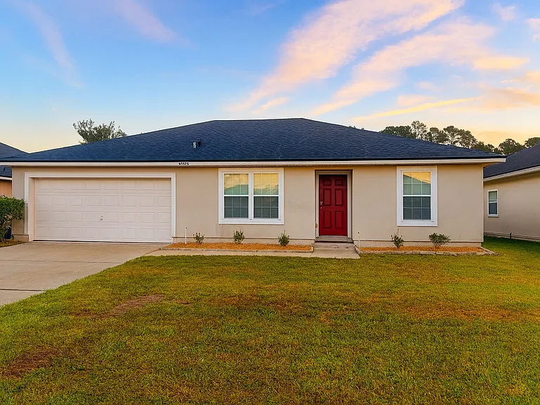 45575 Ingleham Cir — Photo 1