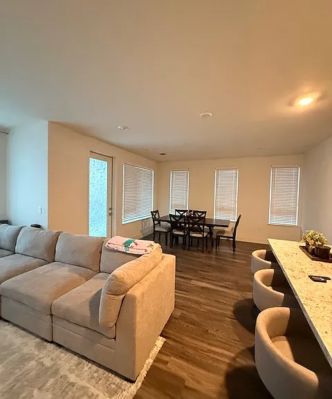5925 Charlotte Dr — Photo 5