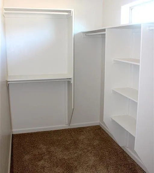 1394 Kremer Dr — Photo 3