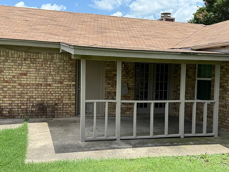 2401 Ridglea Ct — Photo 12