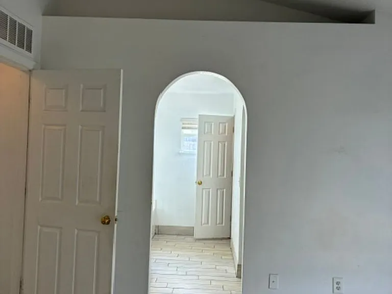 616 Sunway Ln — Photo 11