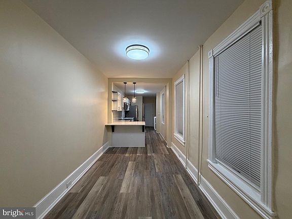 5th image of 360 N Front St