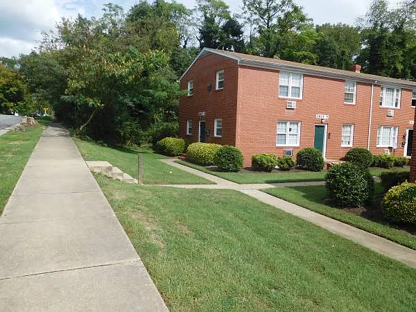 Magnolia Apartments — Photo 3