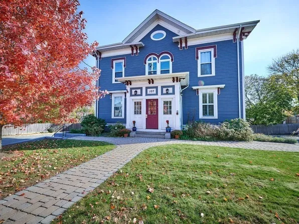 107 Highland Ave #8, Salem, MA 01970