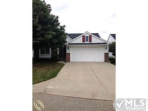 621 Rolling Hills Ln photo 1