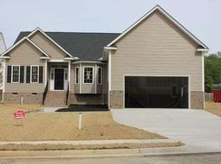 8114 Castle Grove Dr, Mechanicsville, VA 23111