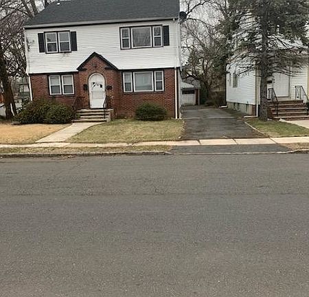 3rd image of 16 Brookwood Dr