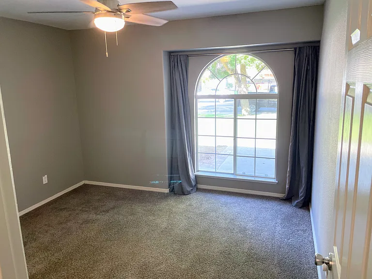 3404 N Forestiere Ave — Photo 11