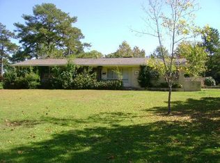 303 Pineview Dr, Laurel, MS 39440