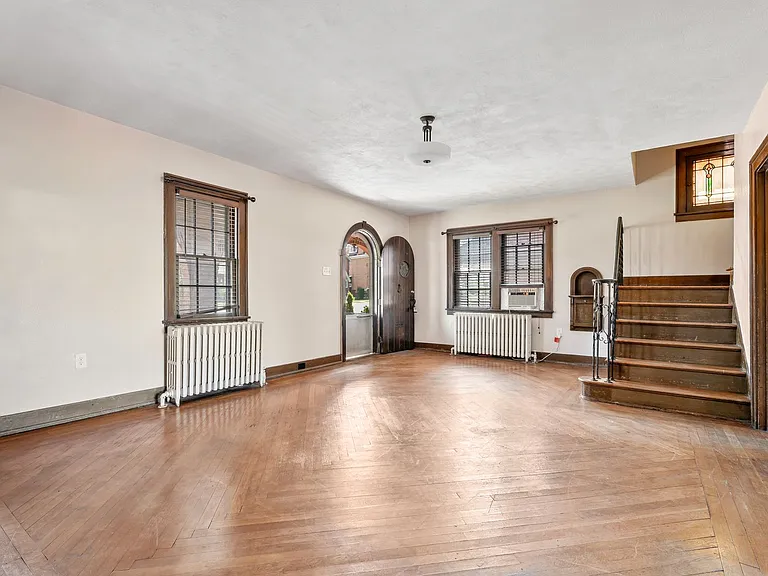 3846 Brownsville Rd — Photo 5