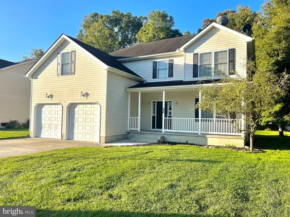 32 Pin Oak Dr, Dover, DE 19904