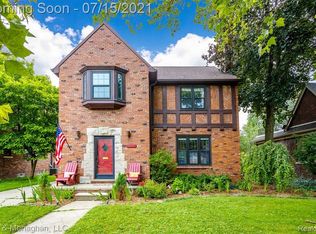 1415 Bedford Rd, Grosse Pointe Park, MI 48230