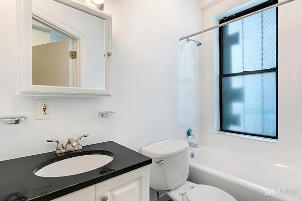 Rented by Anchor Associates | media 15