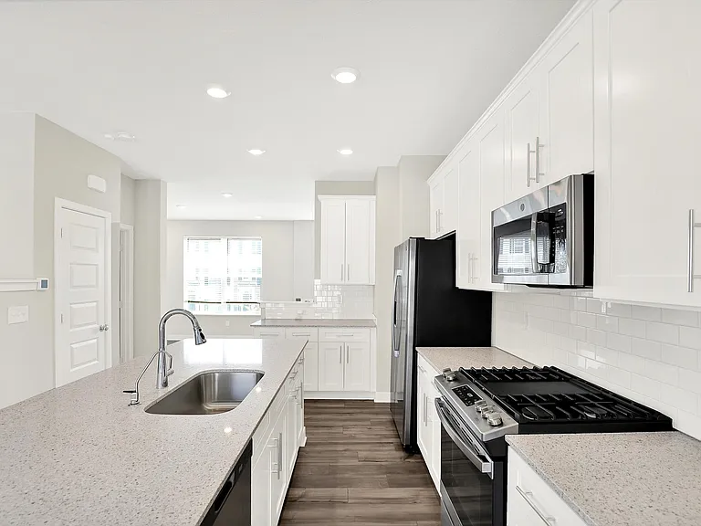 7006 Equality Blvd — Photo 10