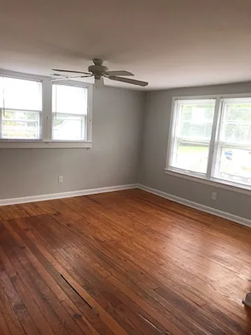 3901B Elkins Ave — Photo 3