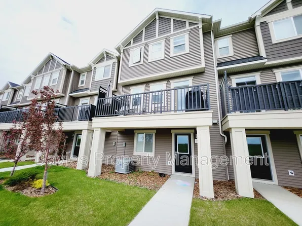 2072 Wonnacott Way SW #82, Edmonton, AB T6X 2V7