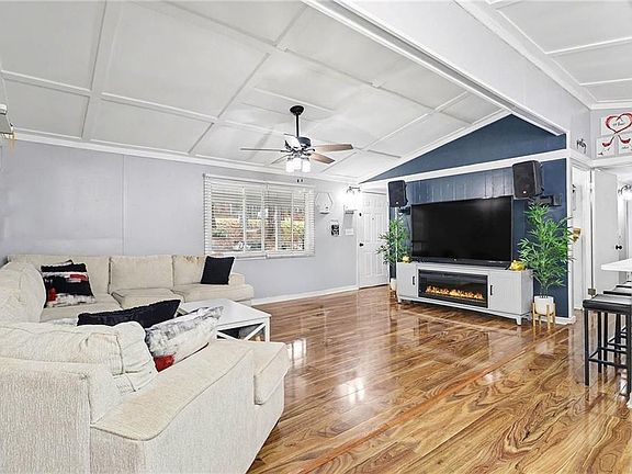 5th image of 1370 Arbor Hill Rd