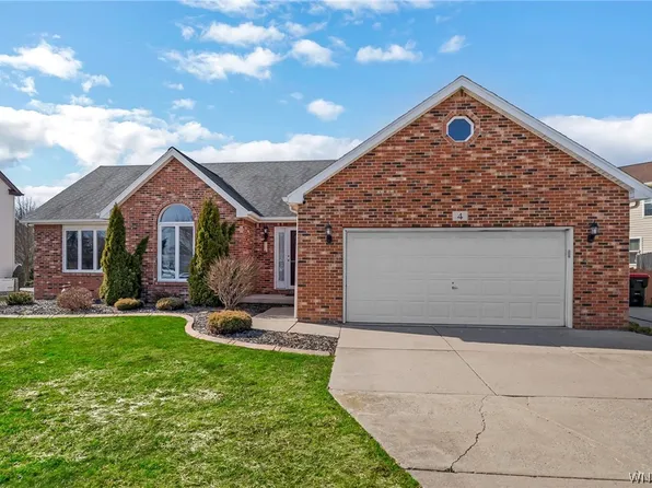 4 Northbrook Ct, Lancaster, NY 14086