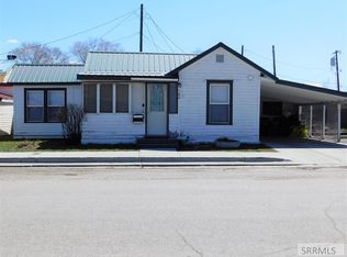 102 S Daisy St, Salmon, ID 83467