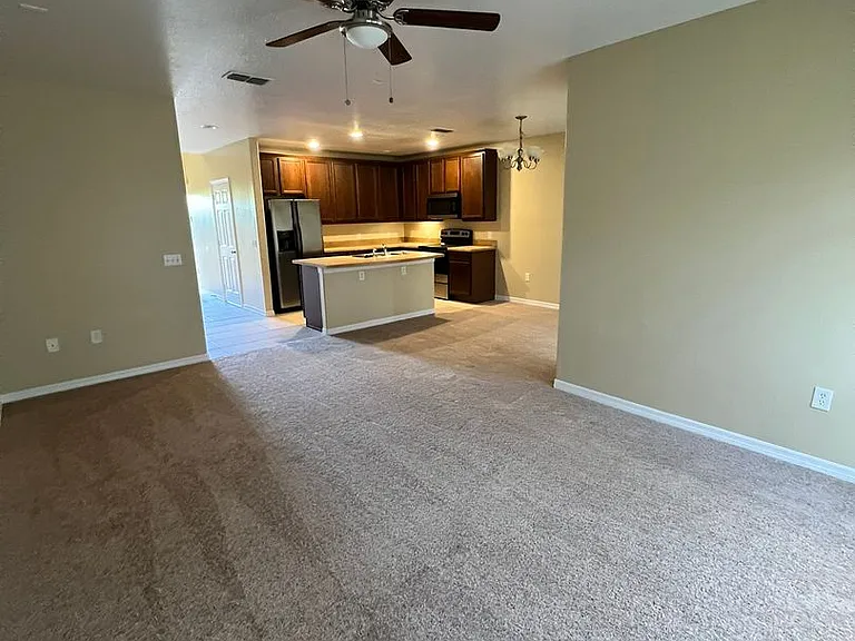 2202 Seven Oaks Dr — Photo 10
