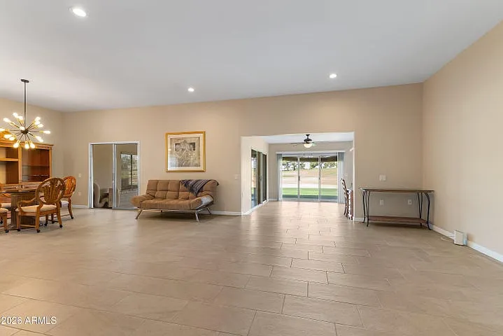2 bed, 2001 sqft, $1,700 — Photo 4