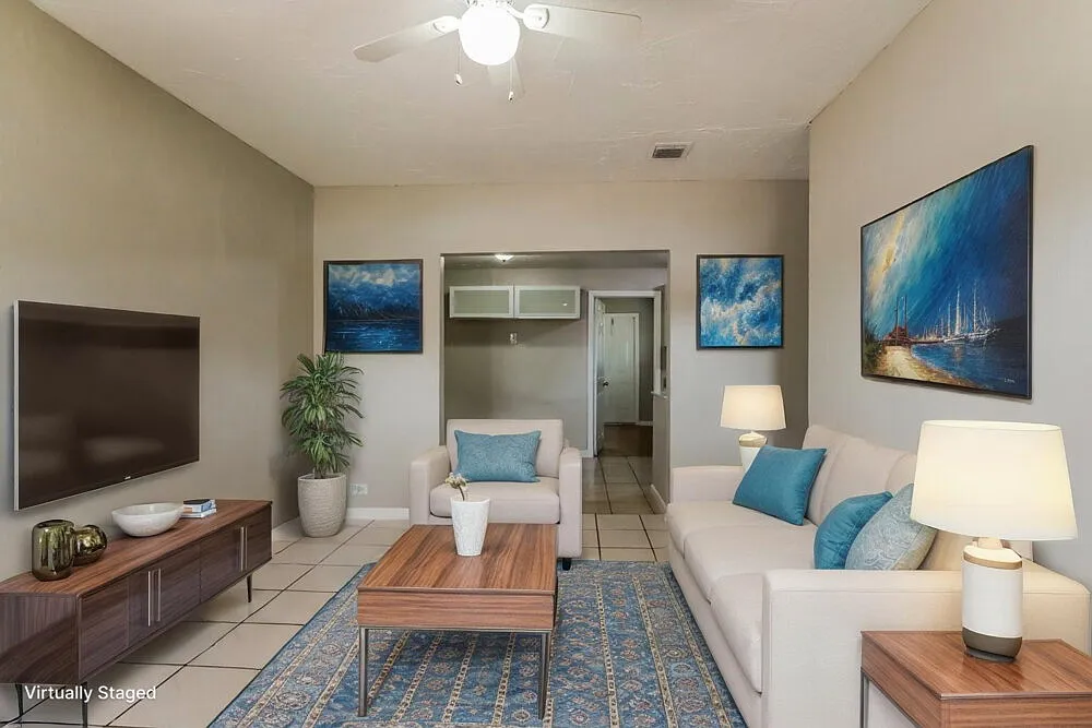 3 bed, 1.0 bath, 1062 sqft, $2,415 — Photo 4