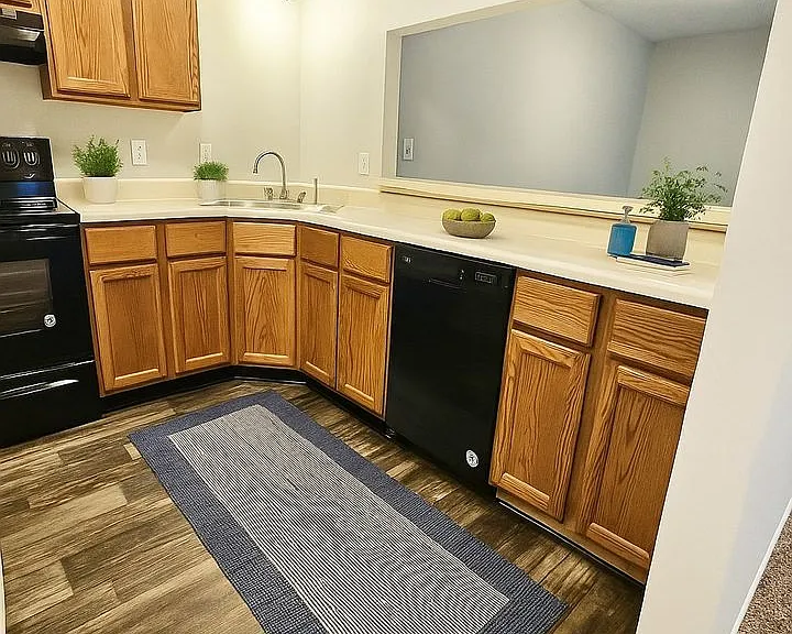 Castle Terrace Apartments — Photo 3