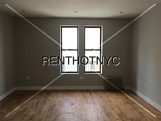 Rented by Weissman Realty