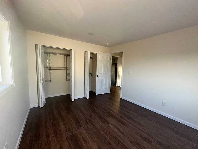 596 E Main St #1 — Photo 6