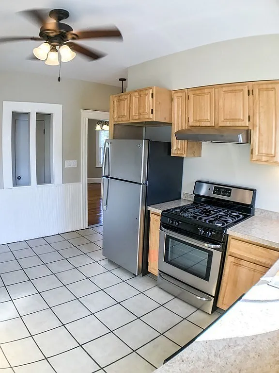 2 bed, 1.0 bath, 1100 sqft, $3,000 — Photo 2